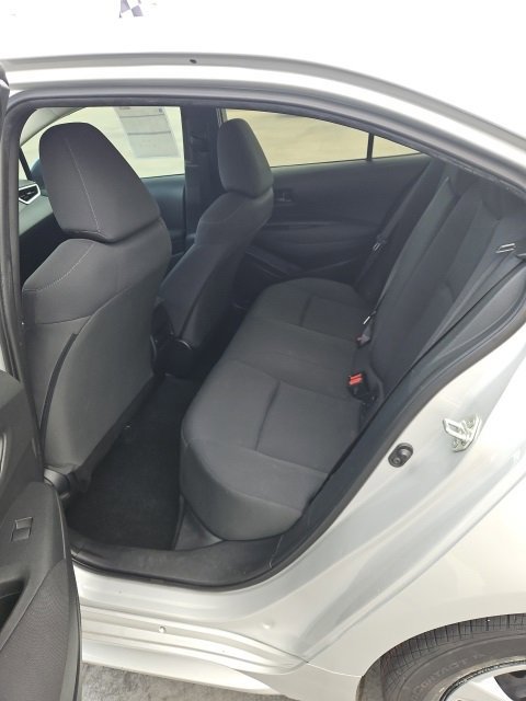 Used 2022 Toyota Corolla LE image 8