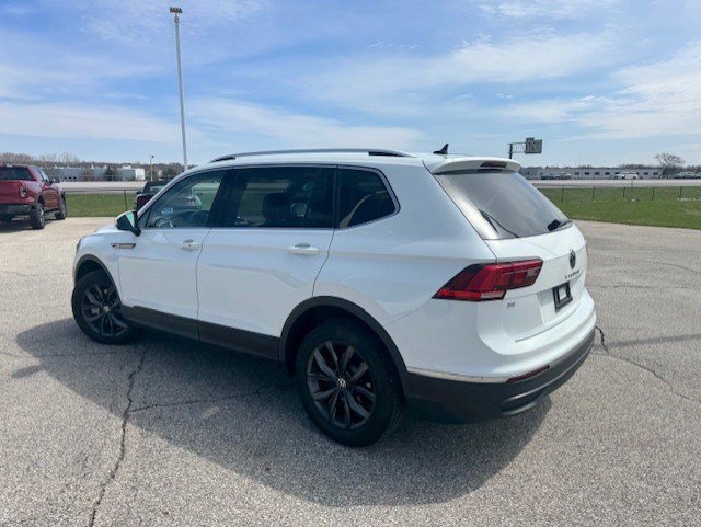 Used 2022 Volkswagen Tiguan SE image 3