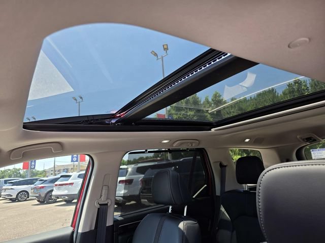 Used 2025 Honda Pilot Touring image 14