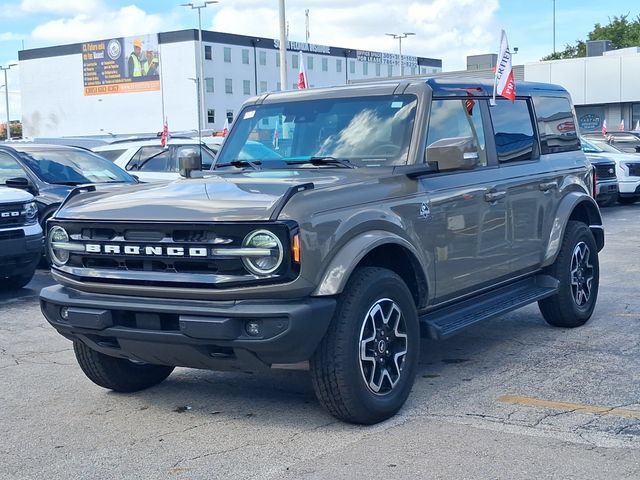 Certified 2025 Ford Bronco Outer Banks AWD/4WD image 2