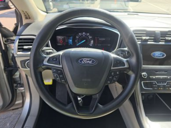 Certified 2019 Ford Fusion SE FWD image 12