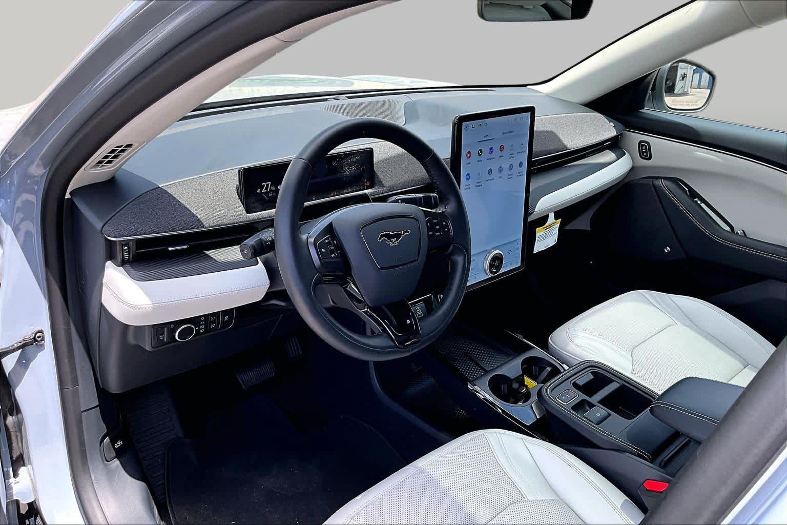 Certified 2025 Ford Mustang Mach-E Premium AWD/4WD image 17