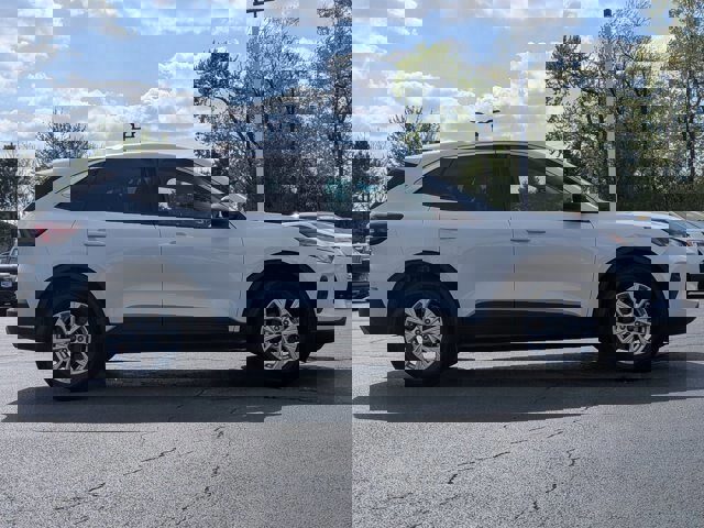 Certified 2023 Ford Escape Active AWD/4WD image 2