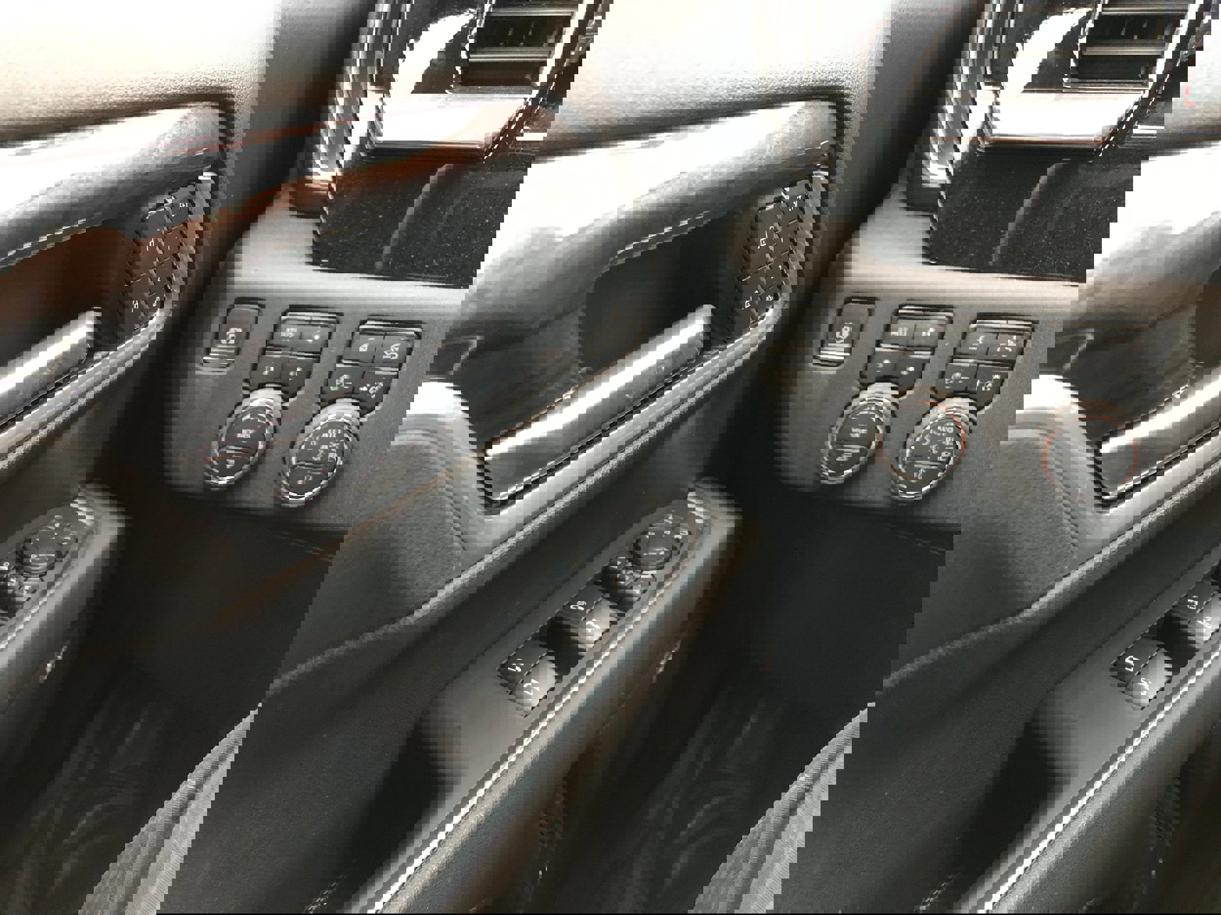 Used 2025 Chevrolet Silverado 3500 LTZ image 17