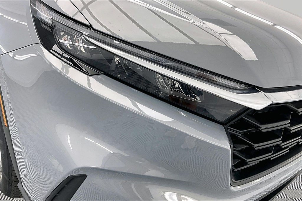 Used 2025 Honda CR-V LX image 29