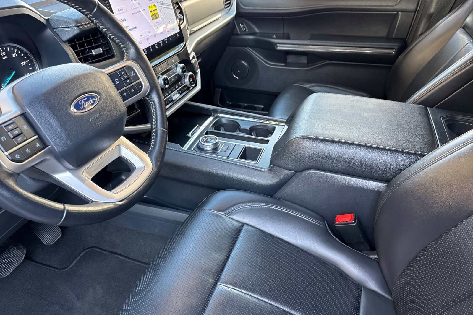 Certified 2024 Ford Expedition Max XLT image 9