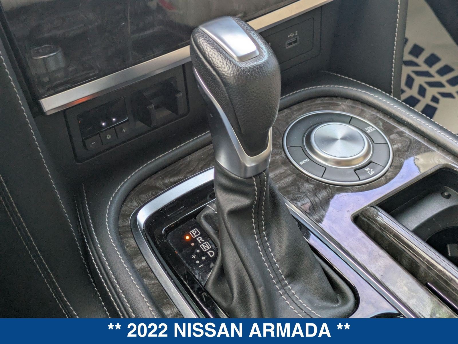 Used 2022 Nissan Armada Platinum w/ Captain's Chairs Package RWD image 35