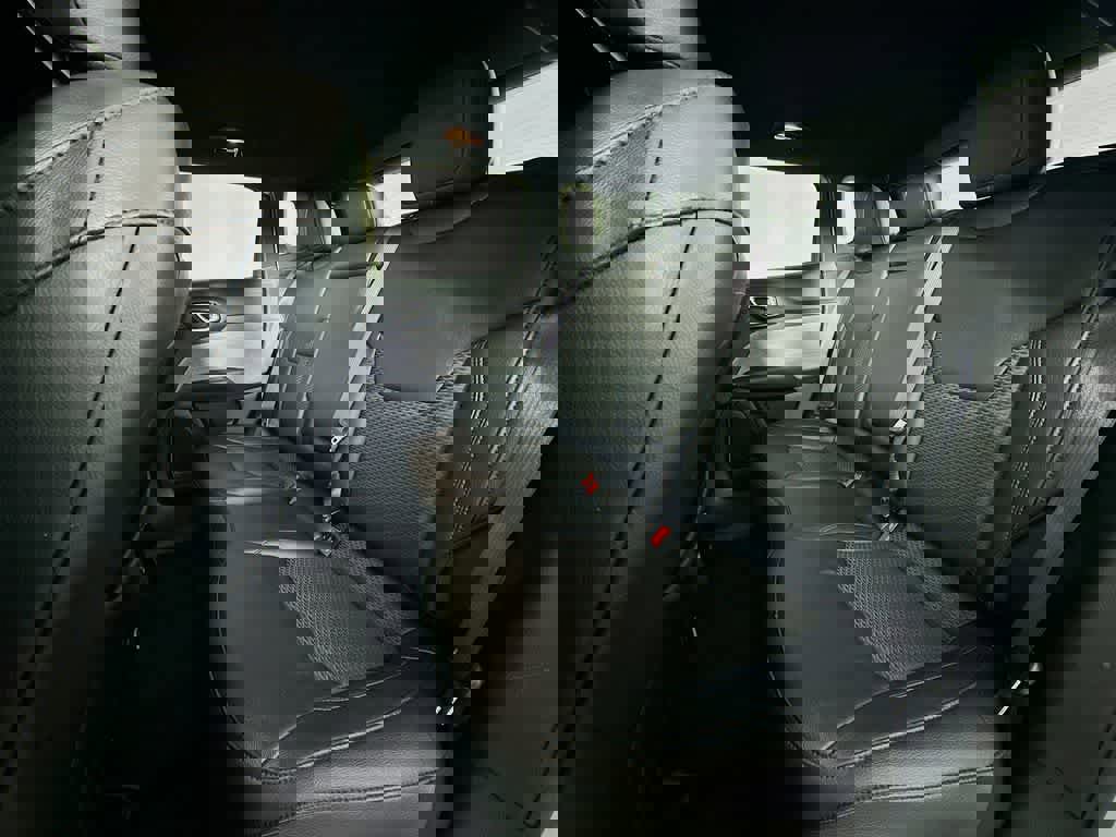 Used 2024 Jeep Compass Latitude image 14