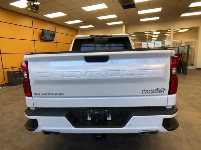 Used 2024 Chevrolet Silverado 1500 High Country w/ Technology Package image 4
