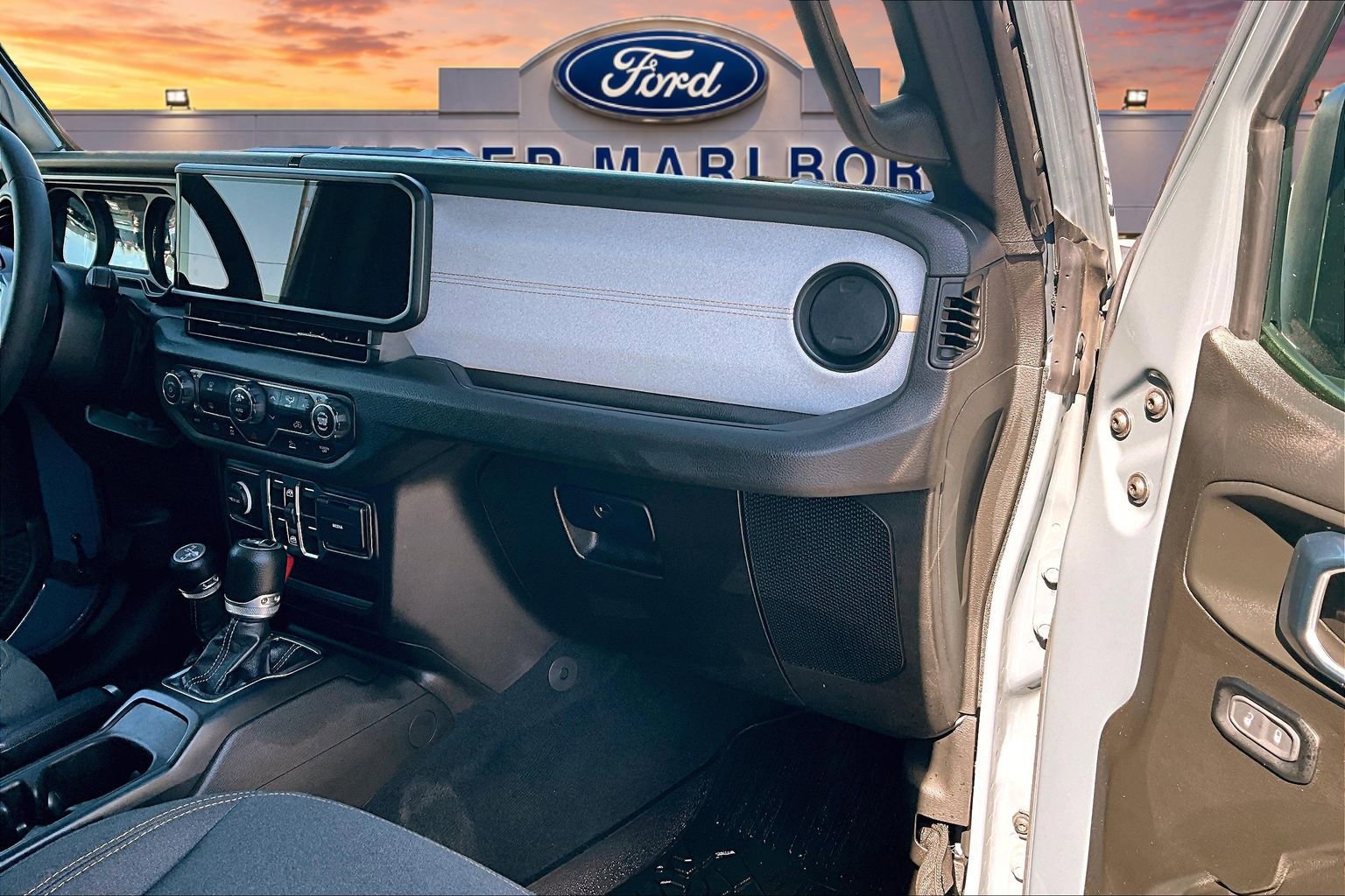 Used 2024 Jeep Wrangler Sport S AWD/4WD image 17