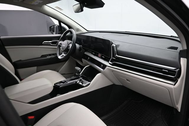 Used 2025 Kia Sportage EX w/ Premium Package FWD image 30