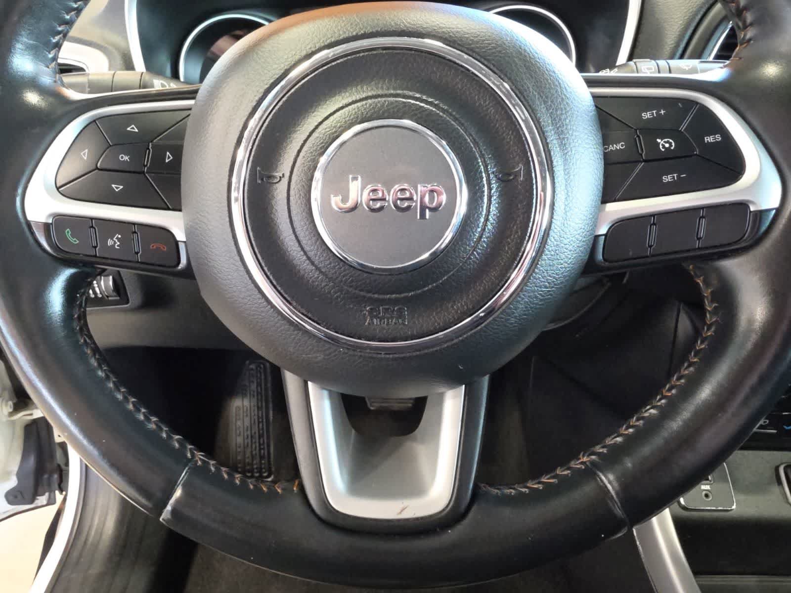 Used 2018 Jeep Compass Latitude w/ Popular Equipment Group FWD image 18