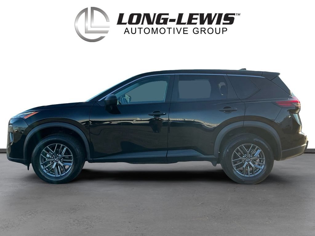Used 2024 Nissan Rogue S FWD image 2