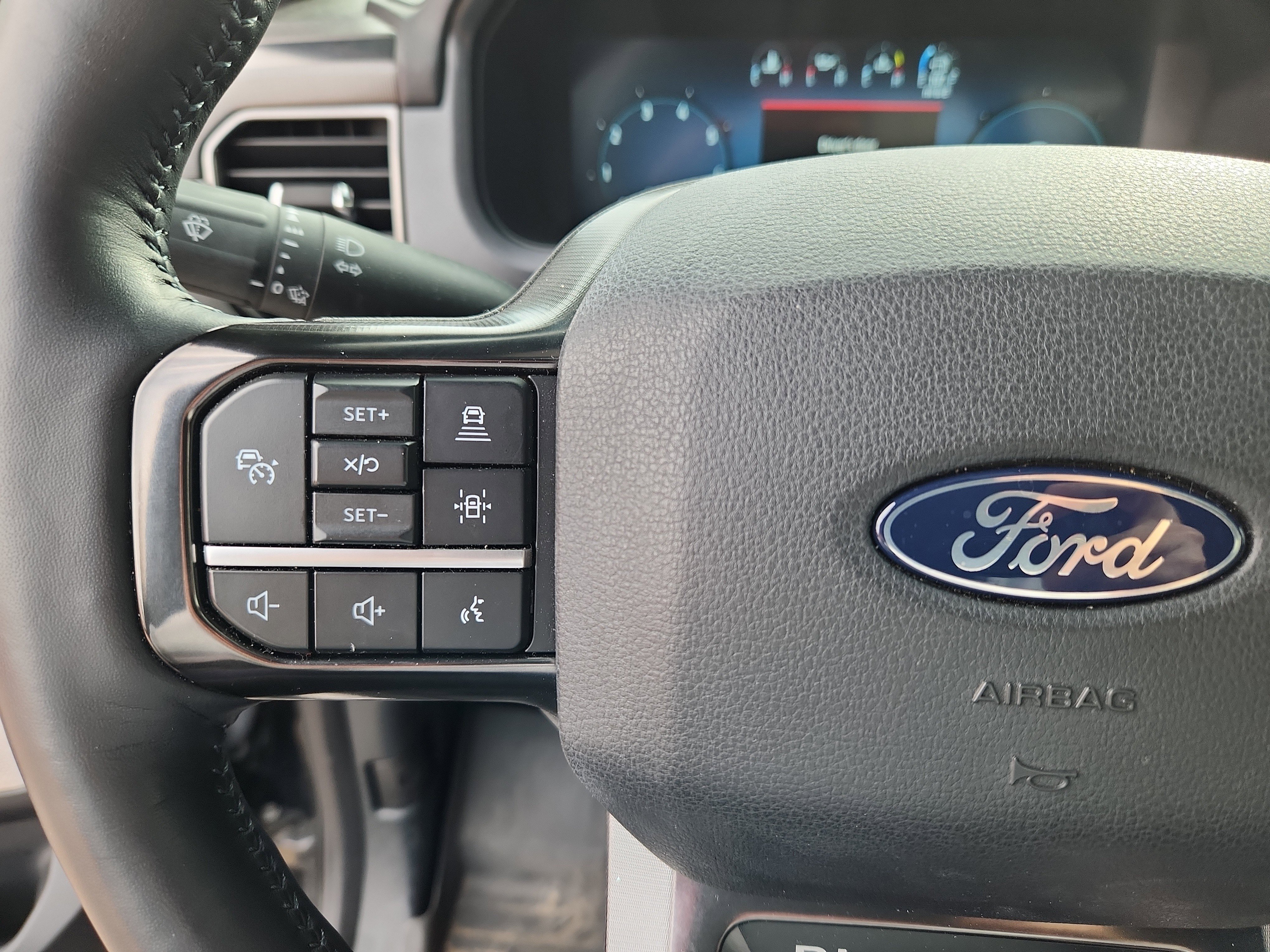 Certified 2024 Ford F150 Platinum w/ Equipment Group 702A High image 13