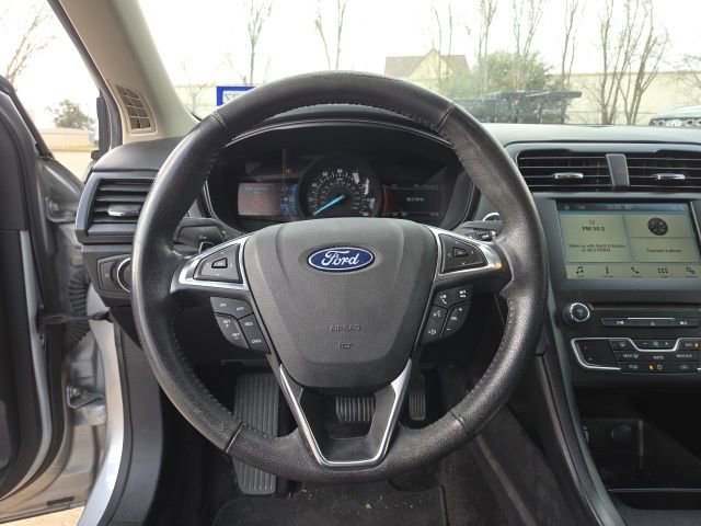 Certified 2018 Ford Fusion SE w/ Equipment Group 201A image 10
