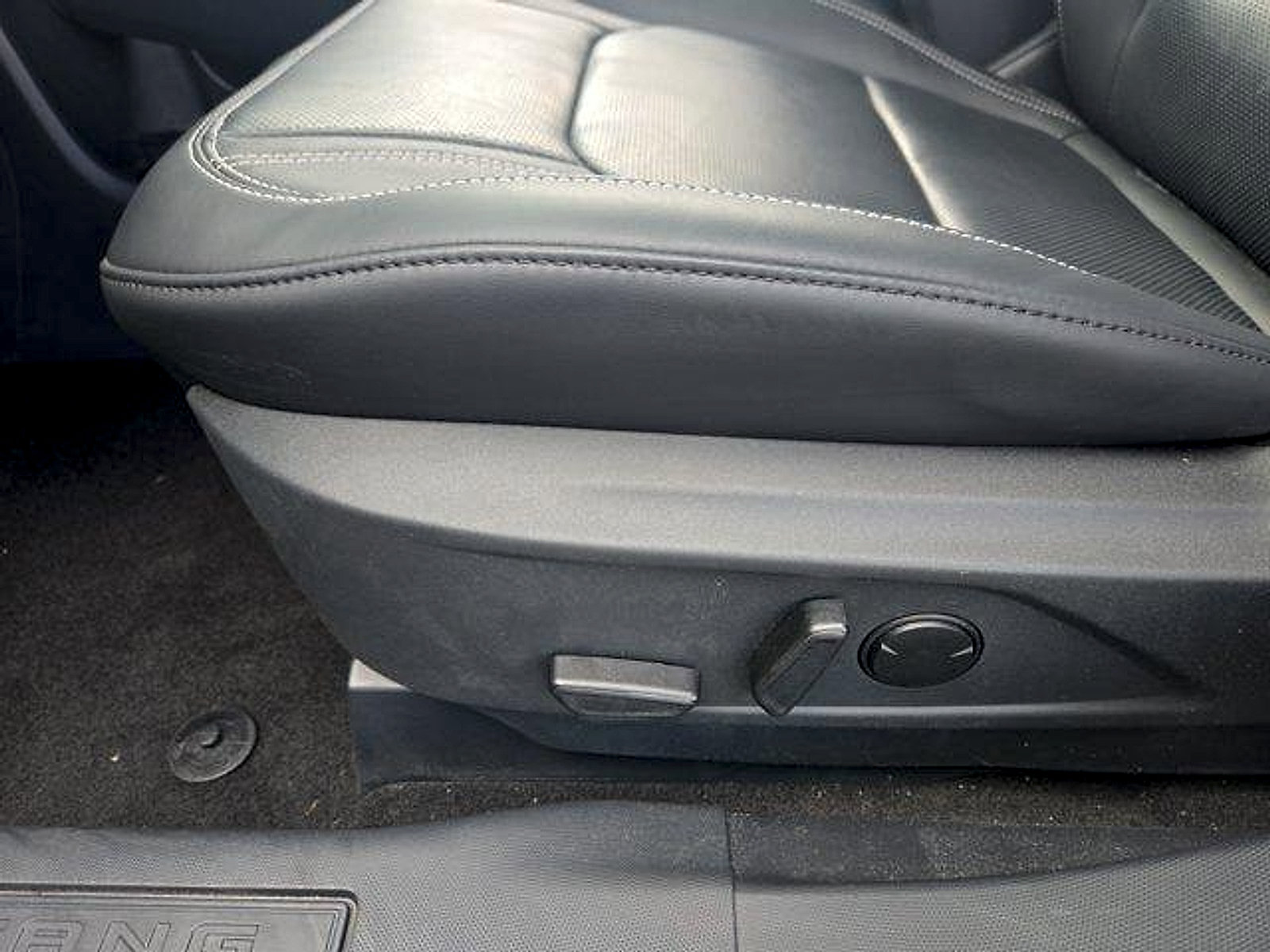 Certified 2025 Ford Mustang Mach-E Premium AWD/4WD image 12