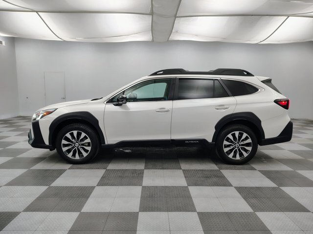 Used 2023 Subaru Outback Limited XT AWD/4WD image 8