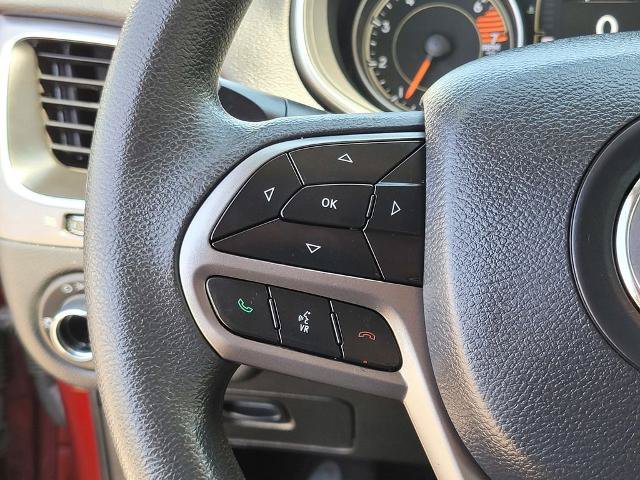 Used 2020 Jeep Cherokee Latitude FWD image 25