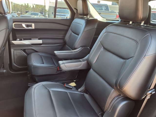 Certified 2024 Ford Explorer XLT w/ Equipment Group 202A AWD/4WD image 7
