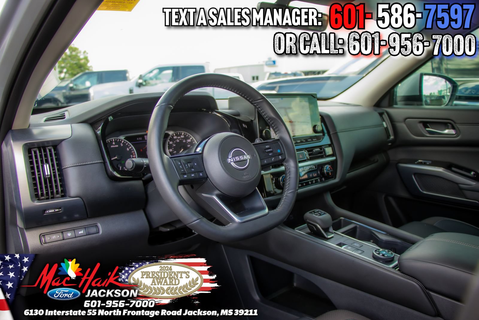 Used 2025 Nissan Pathfinder SL AWD/4WD image 13