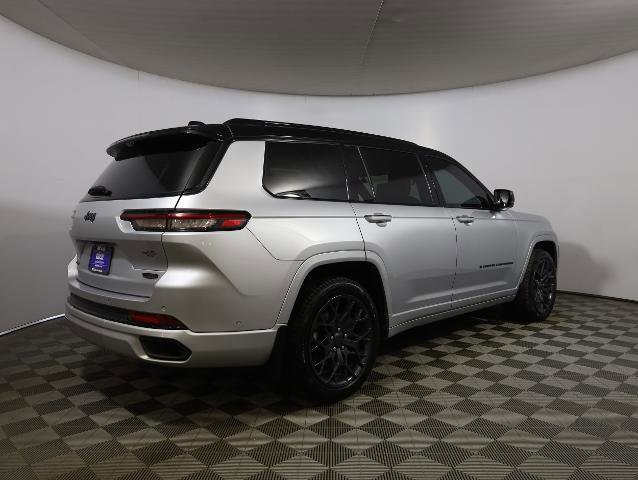 Used 2023 Jeep Grand Cherokee L Summit image 4