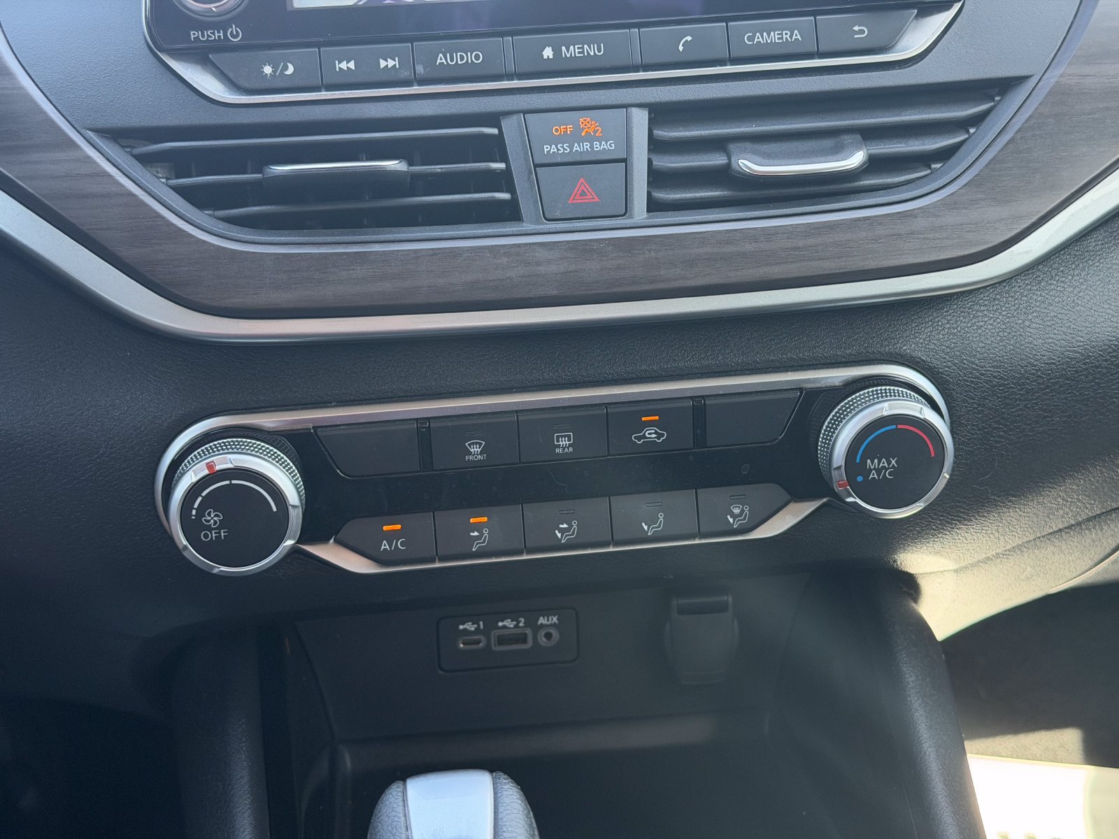 Used 2024 Nissan Altima 2.5 SV FWD image 23