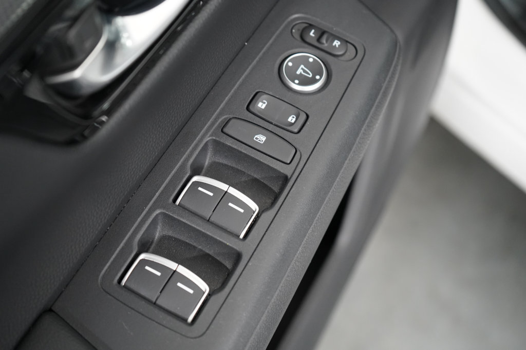 Used 2024 Honda CR-V Sport Touring image 19