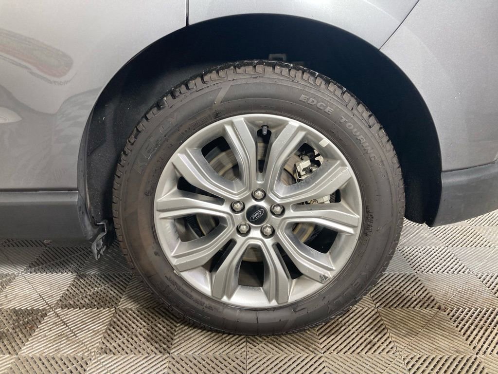 Certified 2024 Ford Edge Titanium AWD/4WD image 24