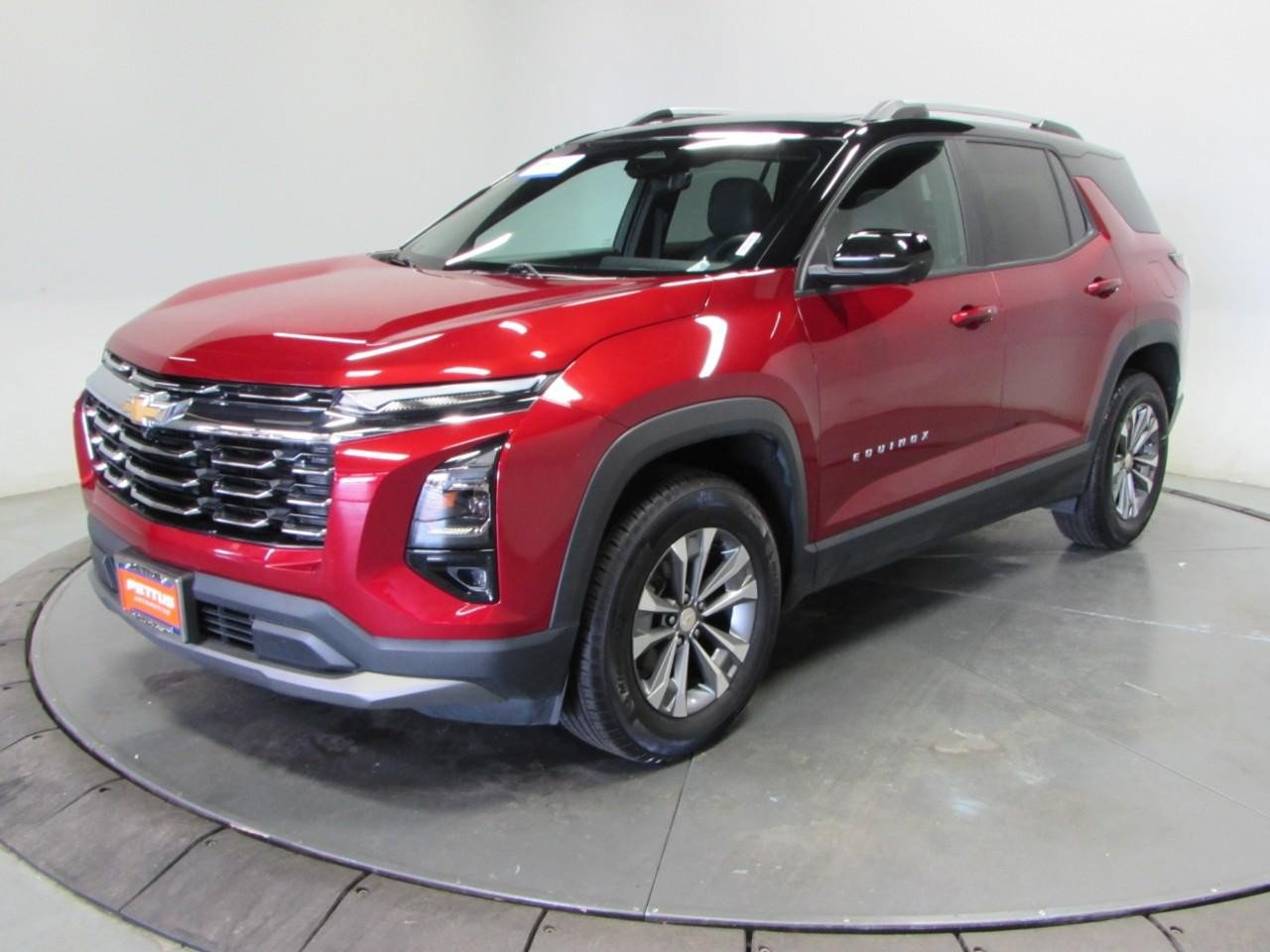 Used 2025 Chevrolet Equinox LT w/ Convenience Package II AWD/4WD image 3