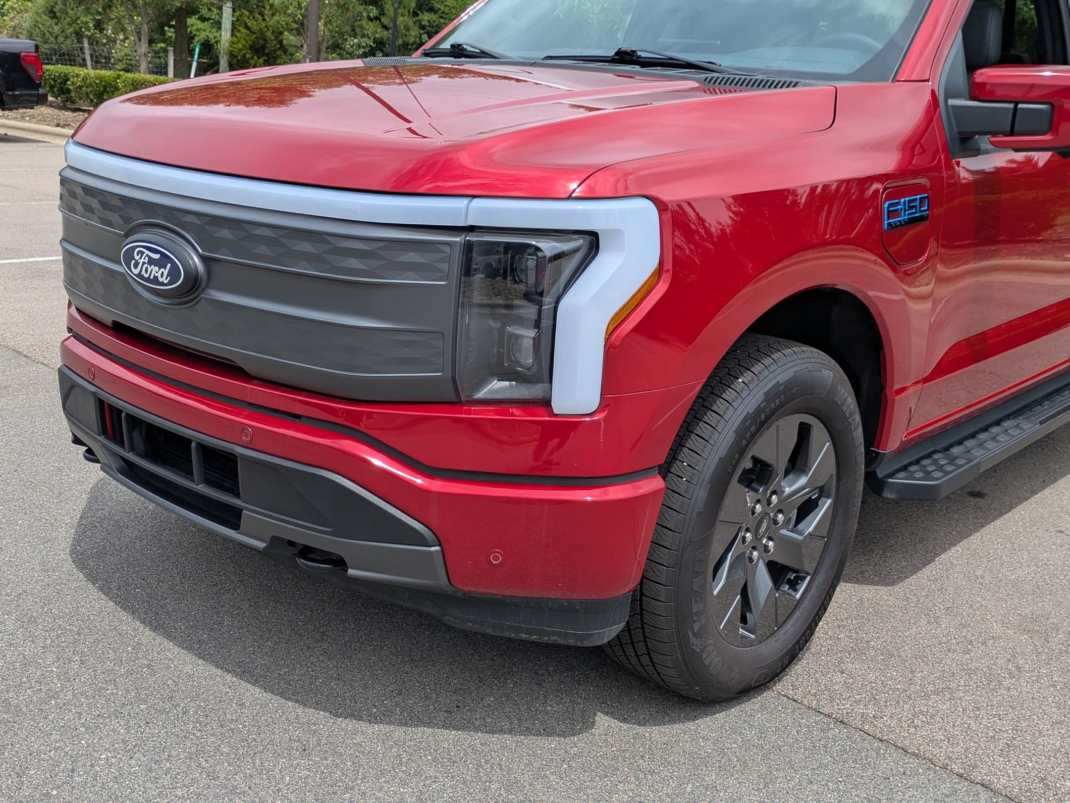 Certified 2025 Ford F150 Lightning Lariat AWD/4WD image 10