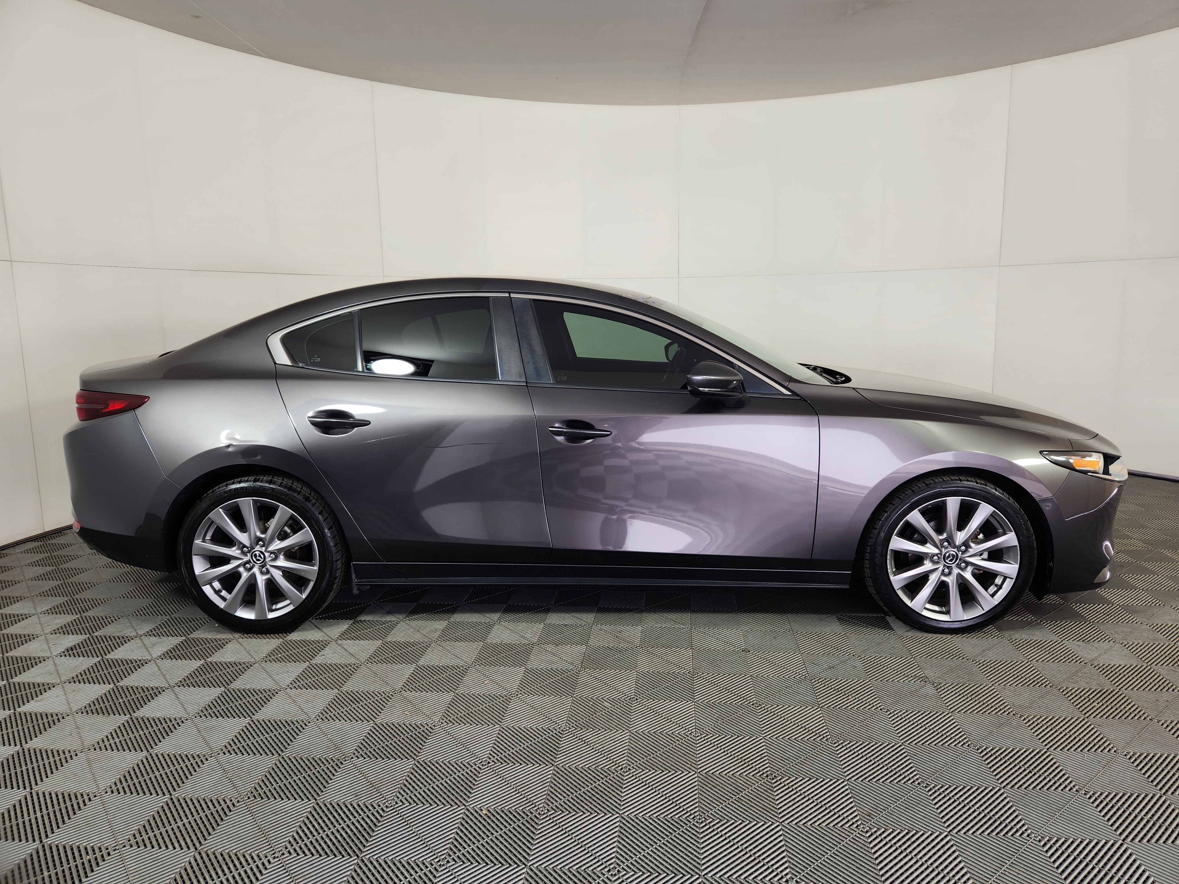 Used 2019 MAZDA MAZDA3 w/Select Pkg image 6