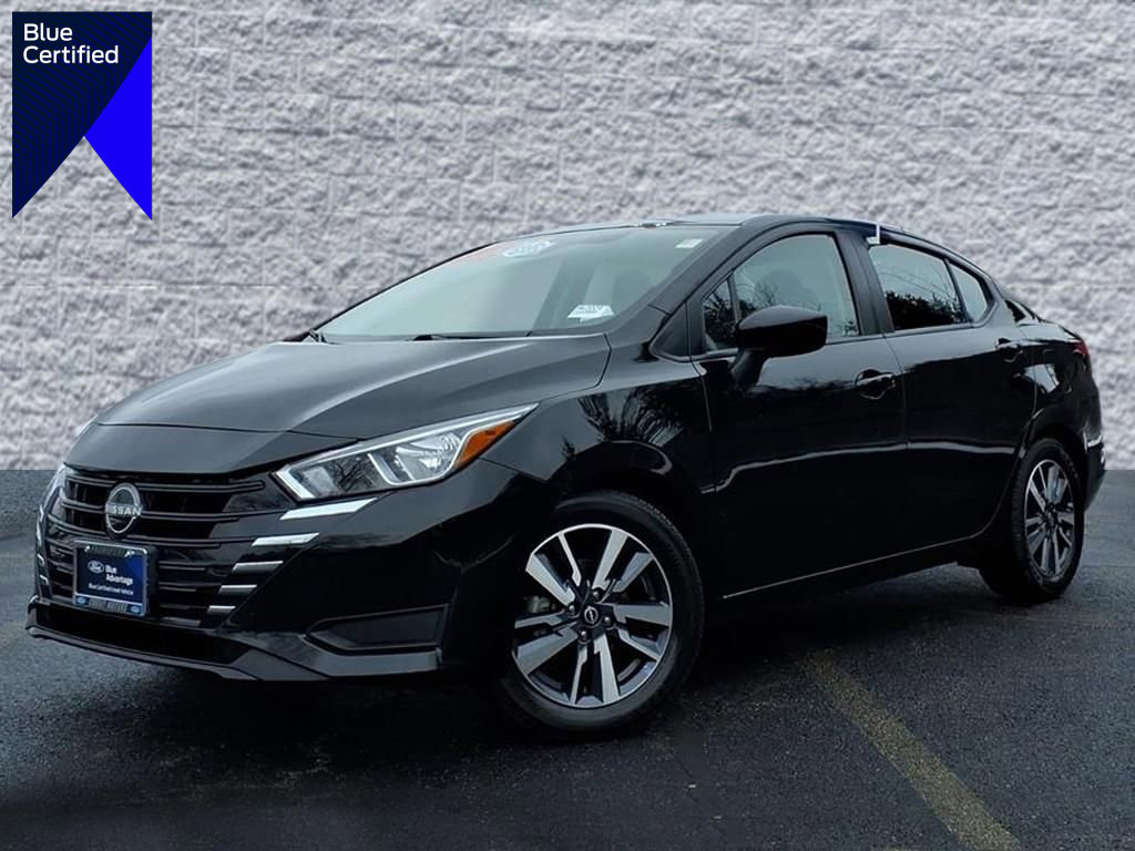 Used 2023 Nissan Versa SV image 1