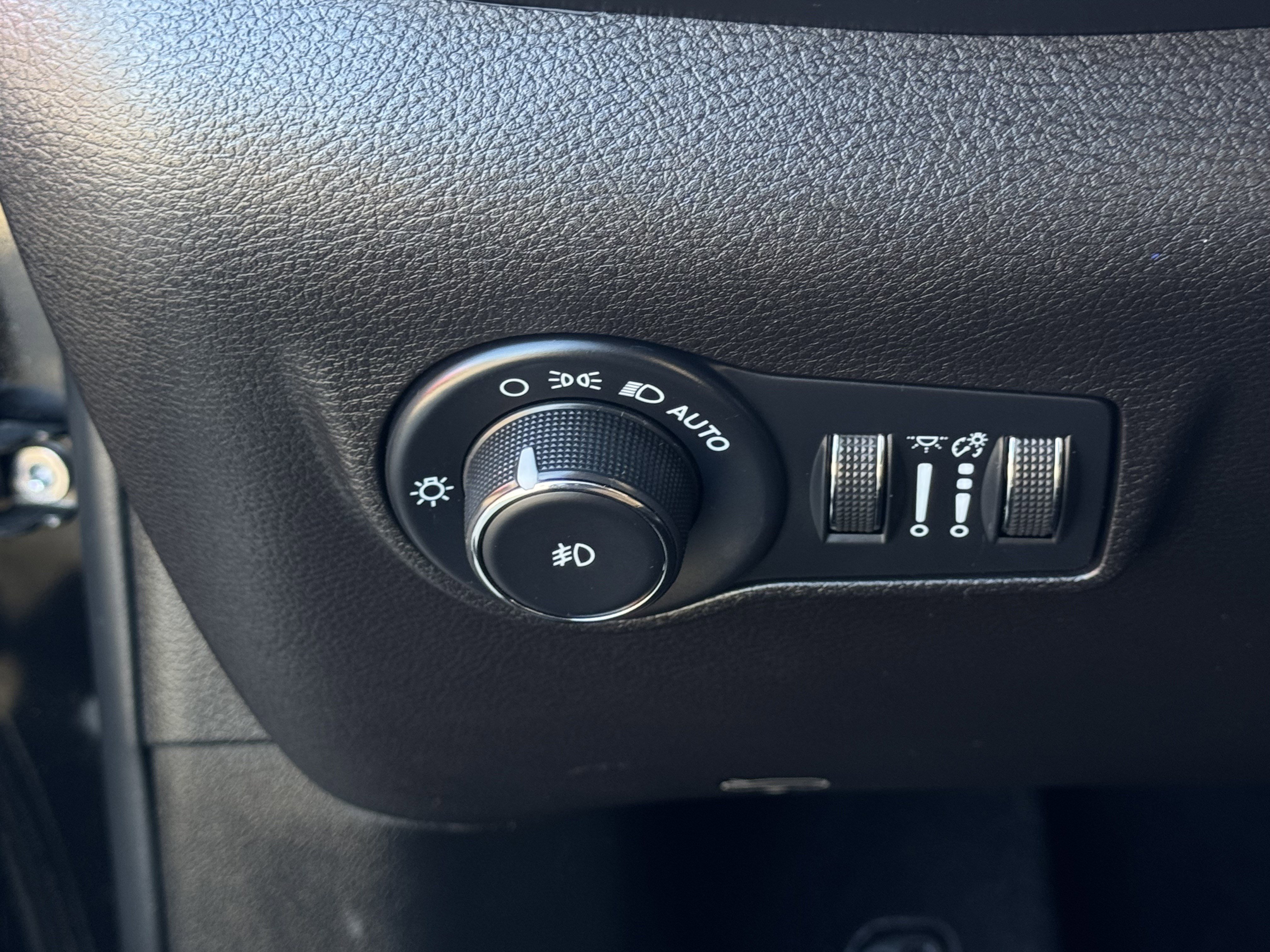 Used 2022 Jeep Compass Latitude image 21