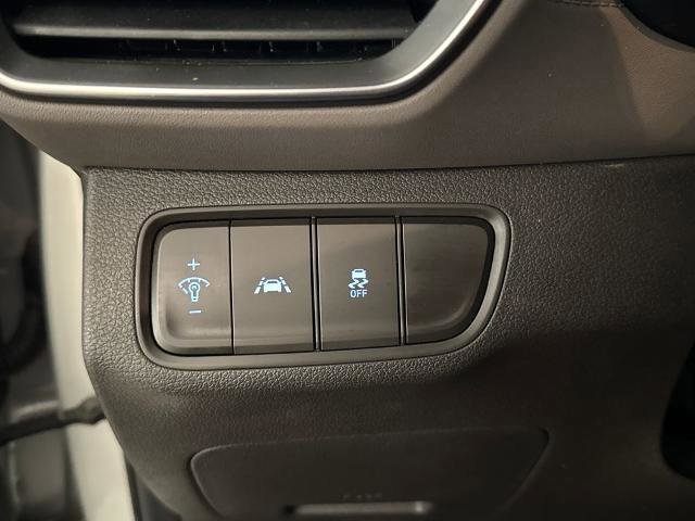 Used 2020 Hyundai Santa Fe SE FWD image 18