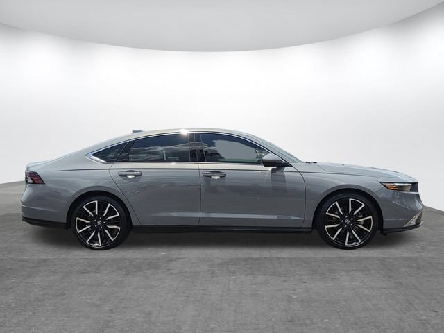 Used 2025 Honda Accord Touring video 3