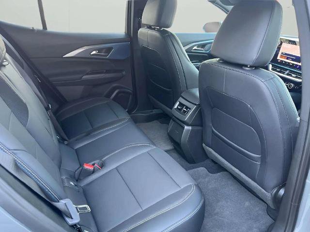 Used 2024 Chevrolet Equinox EV LT FWD image 12