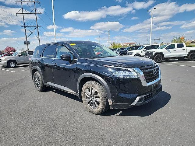Used 2022 Nissan Pathfinder S AWD/4WD image 1