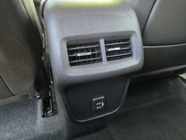 Used 2024 GMC Terrain SLE AWD/4WD image 11