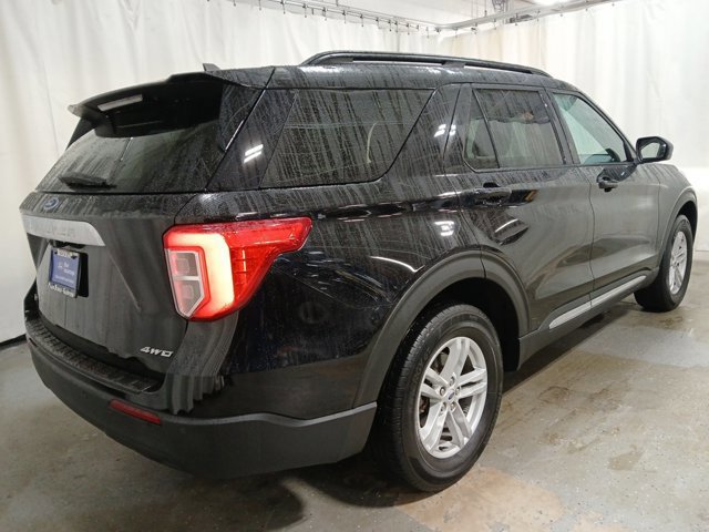 Certified 2022 Ford Explorer XLT image 4