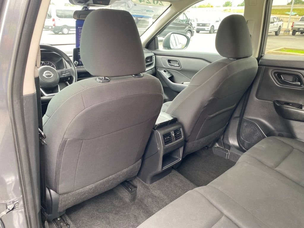 Used 2024 Nissan Rogue S AWD/4WD image 28