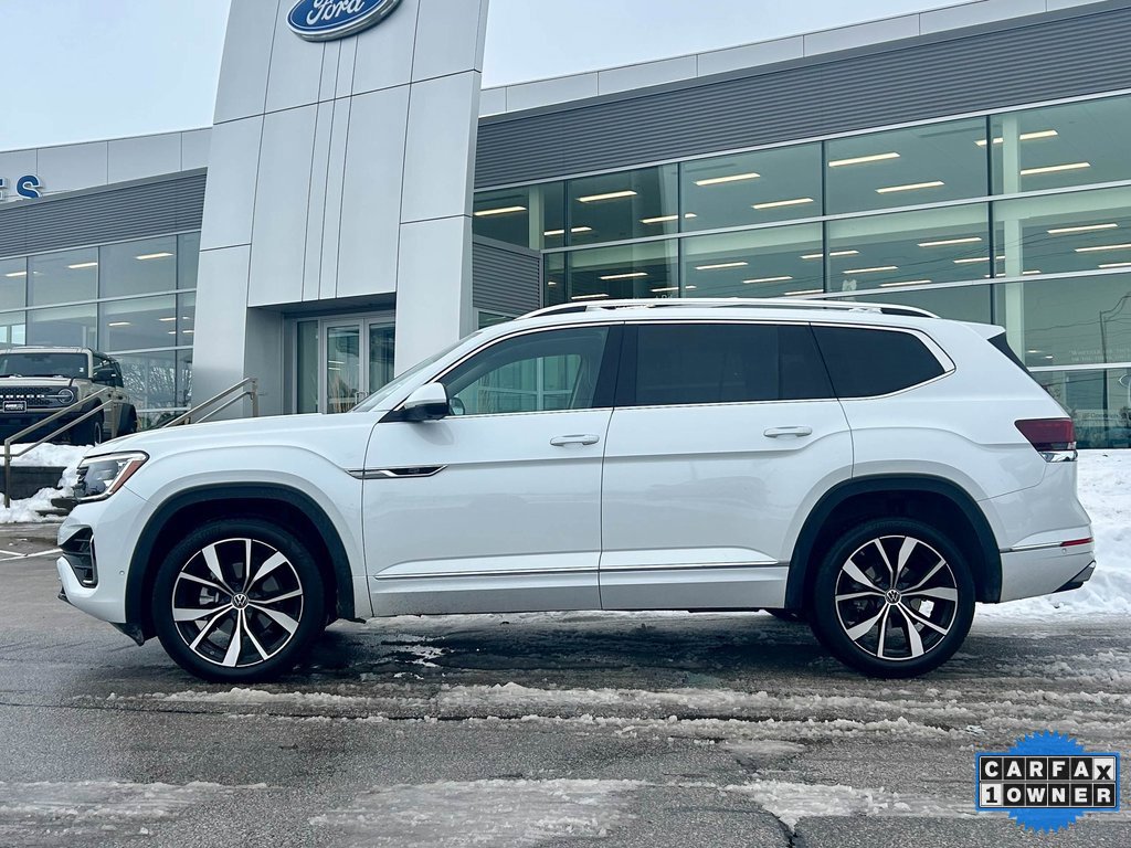 Used 2024 Volkswagen Atlas SEL Premium R-Line image 2