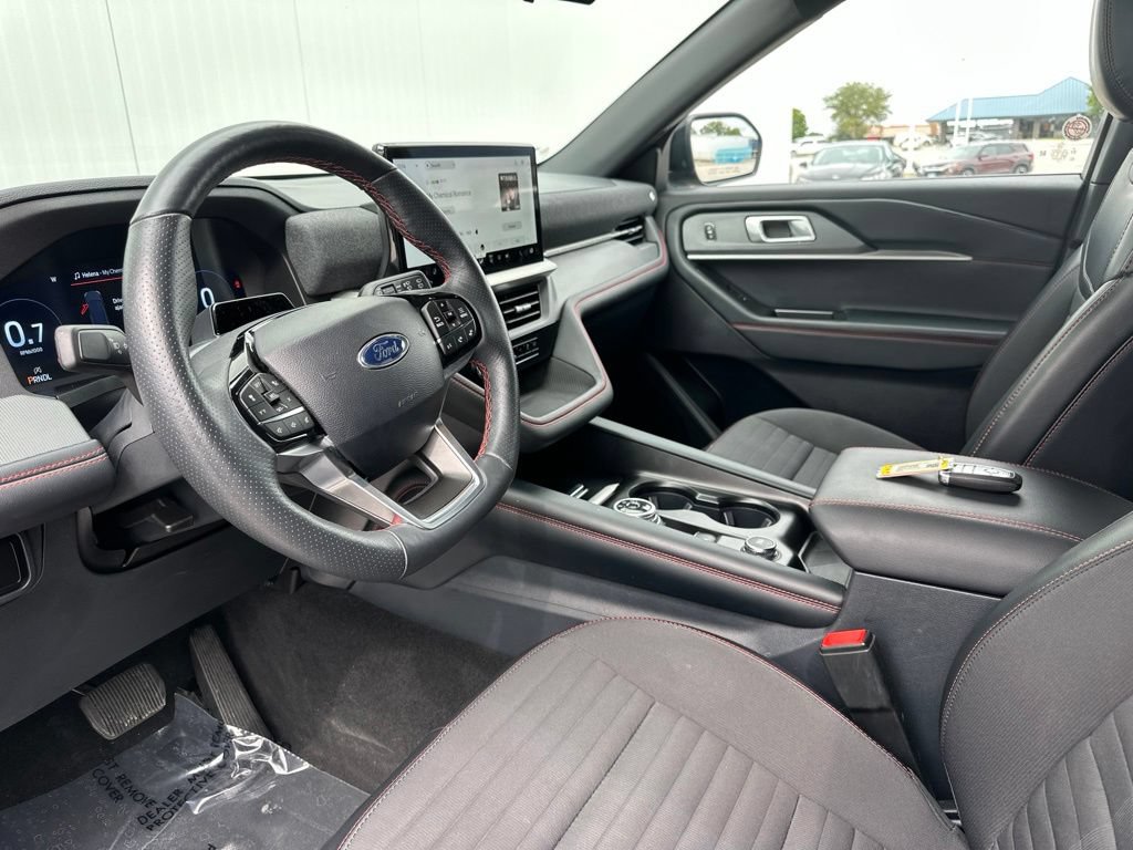 Certified 2025 Ford Explorer ST-Line w/ ST-Line Street Pack AWD/4WD image 15