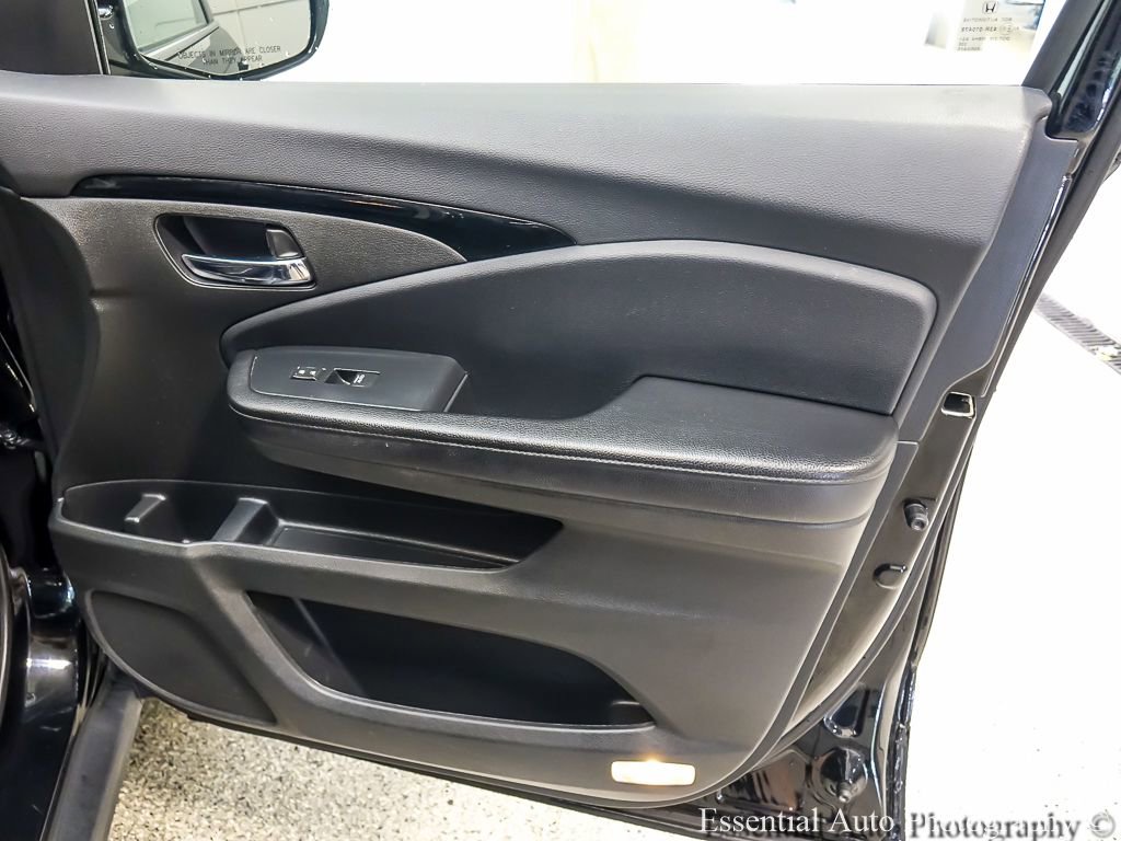 Used 2020 Honda Pilot Touring image 30