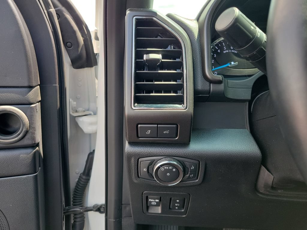 Certified 2019 Ford Expedition Limited w/ Equipment Group 303A AWD/4WD image 22