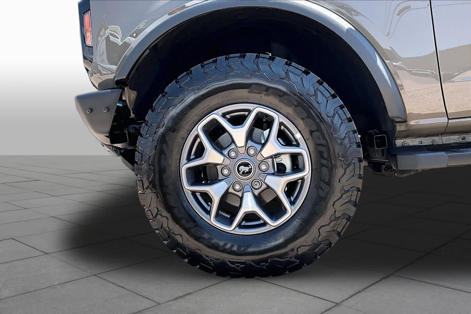 Certified 2025 Ford Bronco Badlands AWD/4WD image 11