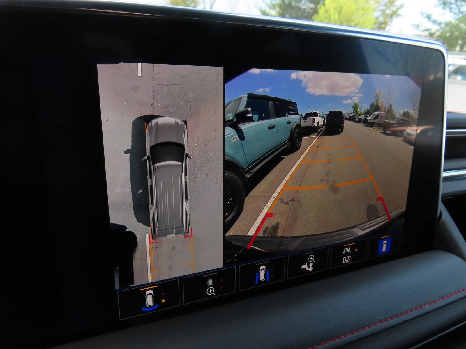 Used 2023 Chevrolet Tahoe RST w/ Luxury Package image 24