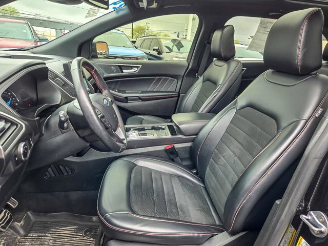 Certified 2024 Ford Edge ST-Line AWD/4WD image 11