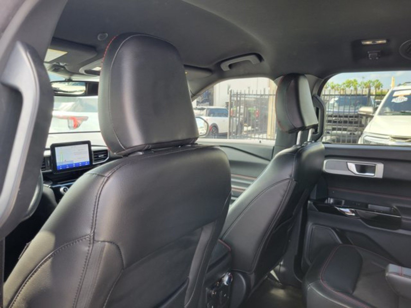 Certified 2022 Ford Explorer ST-Line w/ Class IV Trailer Tow Package RWD image 27
