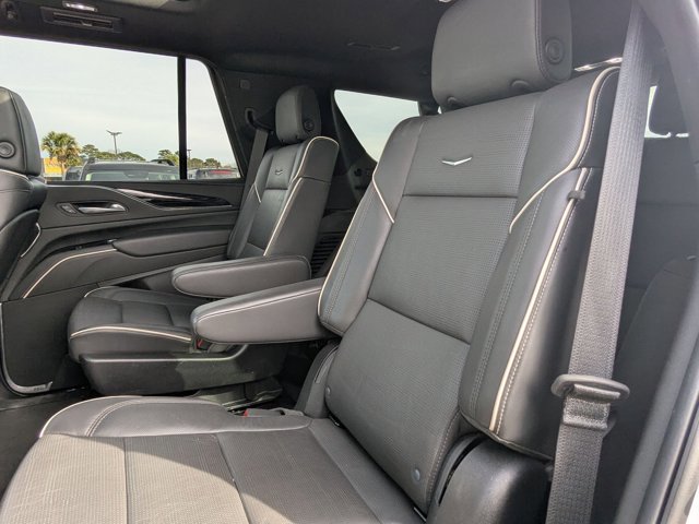 Used 2024 Cadillac Escalade Sport AWD/4WD image 39