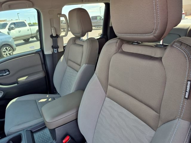 Used 2022 Nissan Frontier SV w/ Technology Package RWD image 25